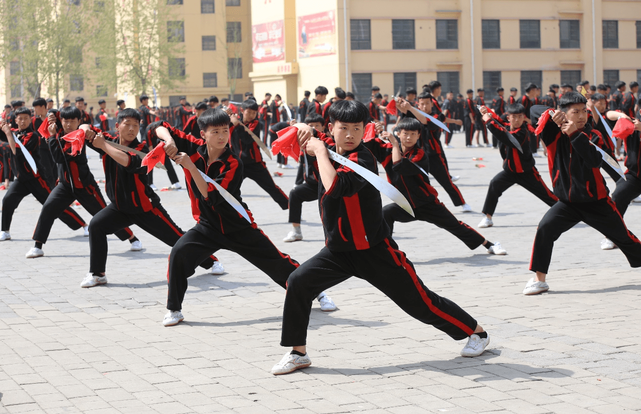 登封嵩山少林武术学校_登封嵩山少林武术学校