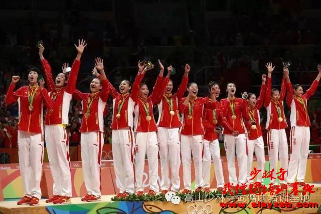 中国女排夺冠合影 中国女排夺冠合影