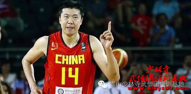 盖帽王王治郅照片 盖帽王王治郅照片