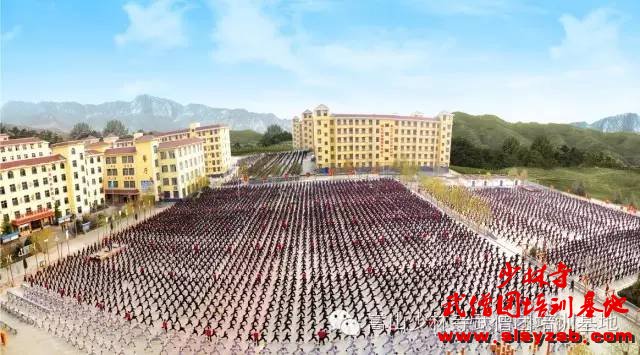 少林武术学校练武大场景 少林武术学校练武大场景