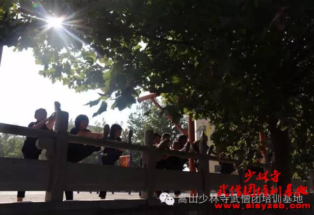 养个孩子一身毛病咋办?这项运动让他脱胎换骨!