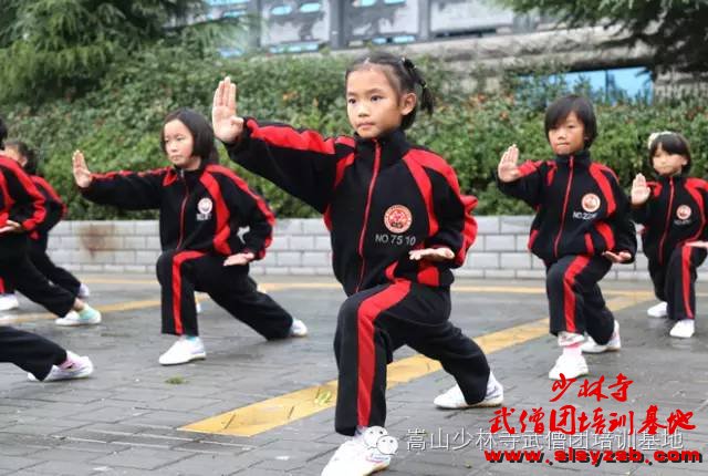 养个孩子一身毛病咋办?这项运动让他脱胎换骨!