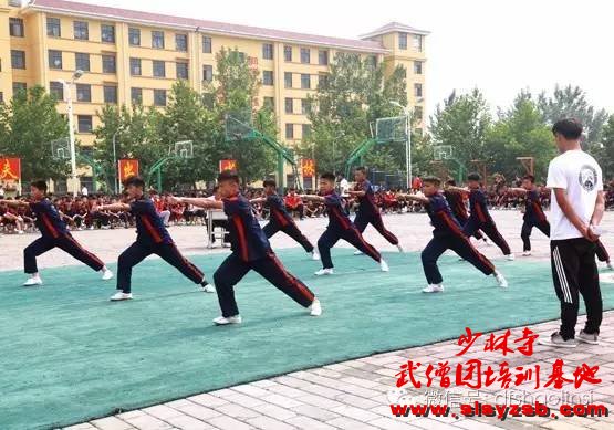 学员平衡力的锻炼-少林武校 学员平衡力的锻炼-少林武校